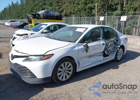 2020 Toyota Camry из США, поврежденный, VIN 4T1C11AK1LU929574
